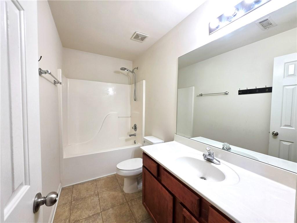 1908 Dilcrest Drive Property Photo 23