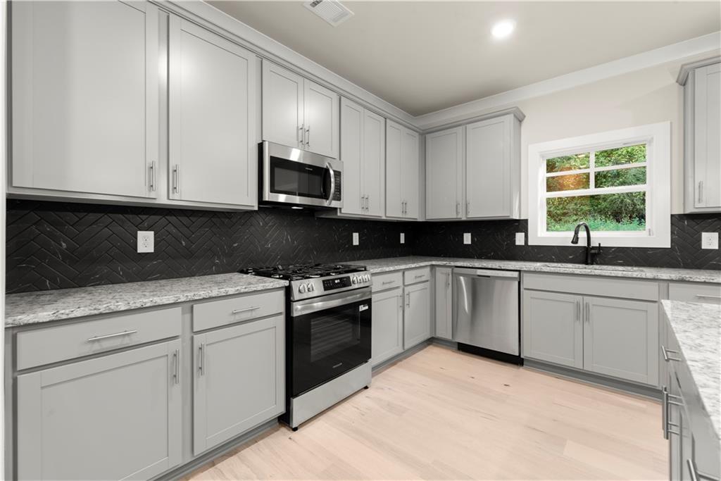 4306 Brookhaven Drive Se Property Photo 23
