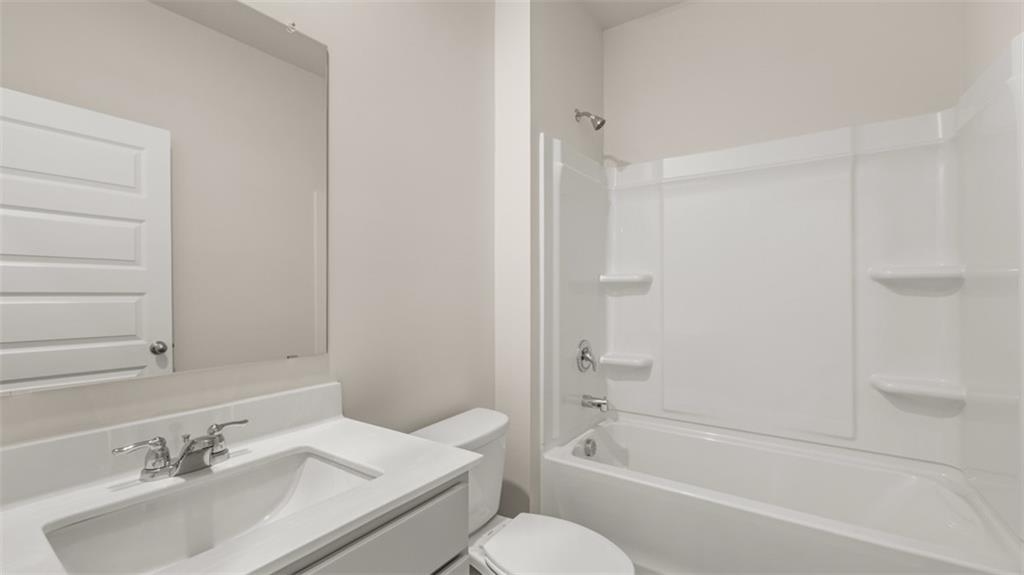 115 Champlain Road Property Photo 17