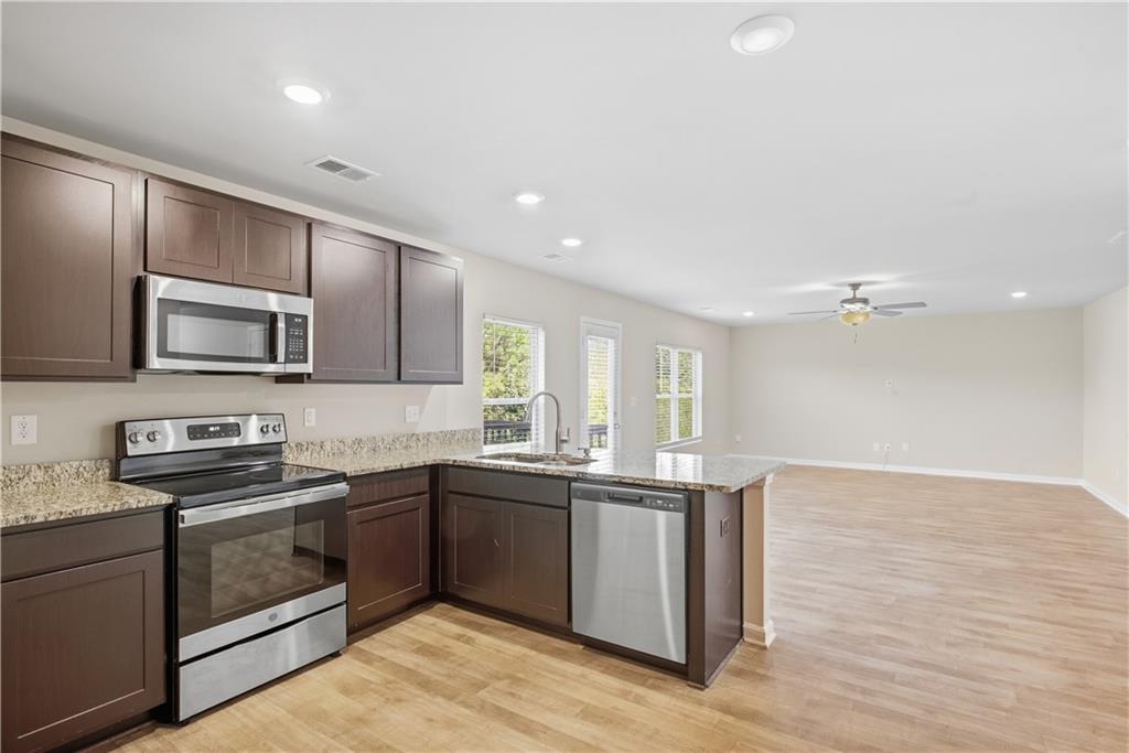 399 Toronto Circle Property Photo 9