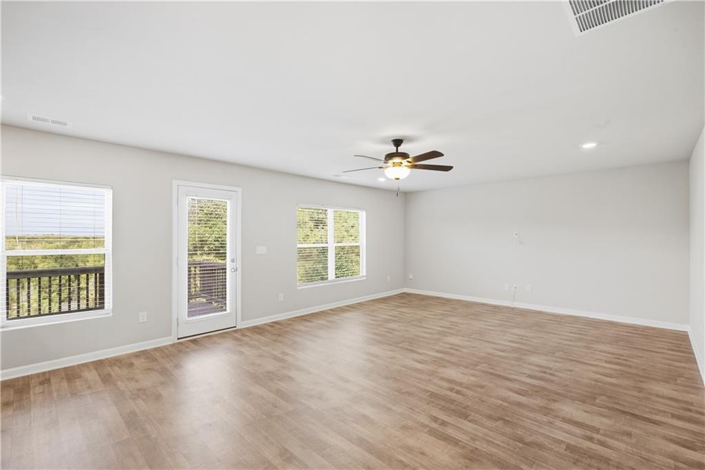 399 Toronto Circle Property Photo 13