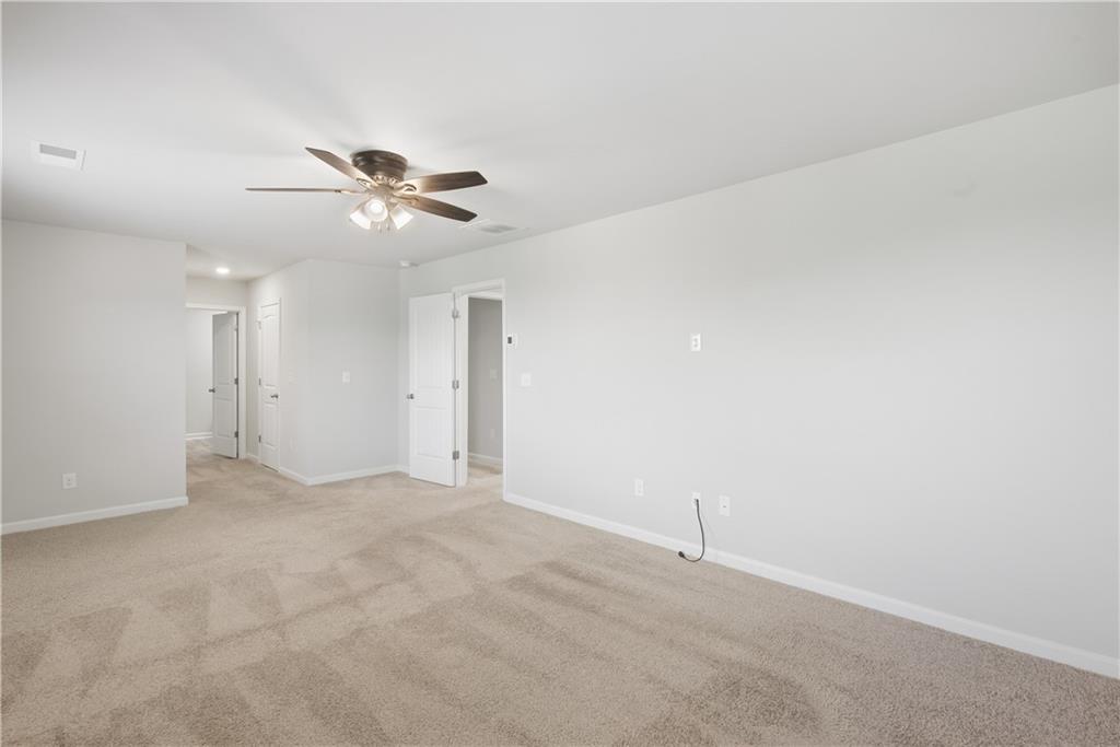 399 Toronto Circle Property Photo 17