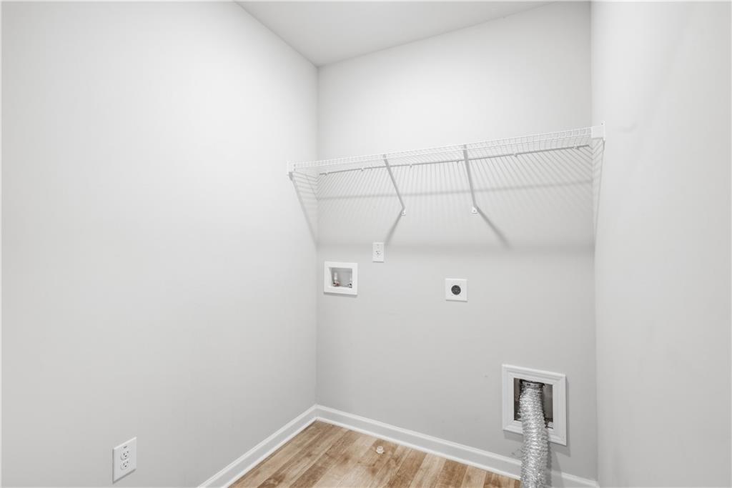 399 Toronto Circle Property Photo 25