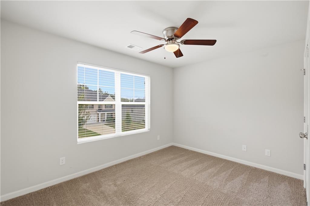 399 Toronto Circle Property Photo 26