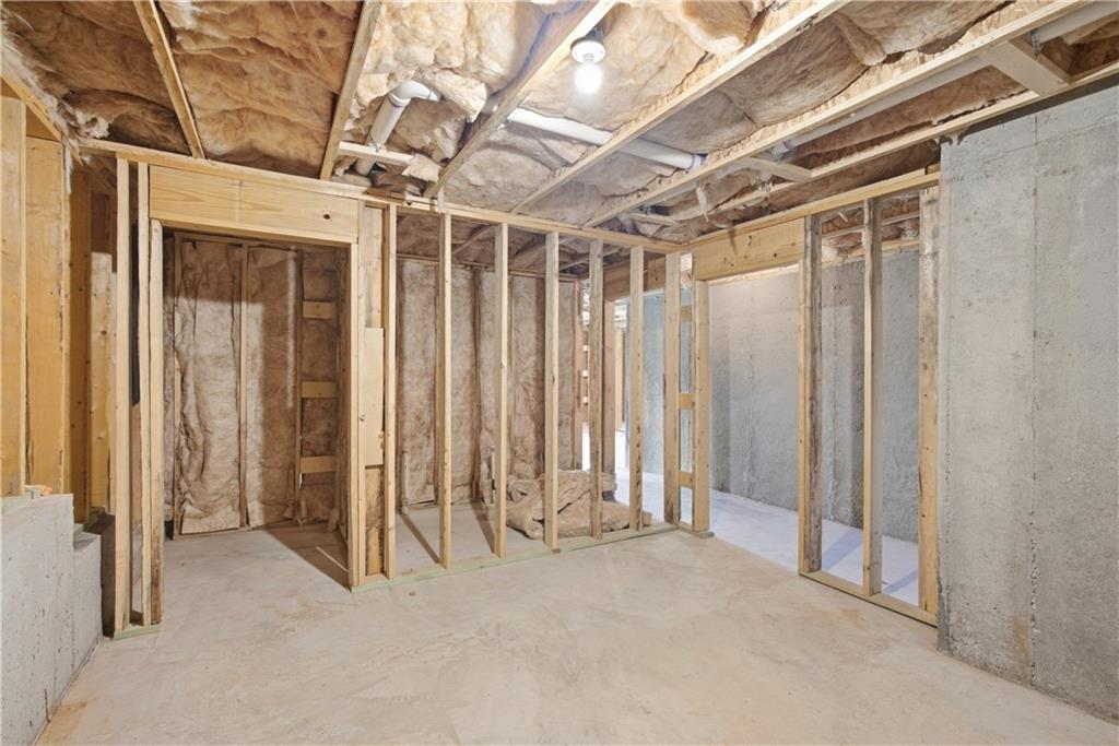 399 Toronto Circle Property Photo 30
