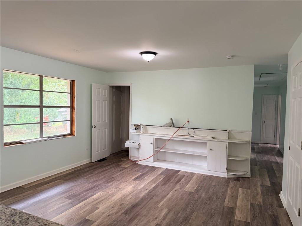 412 E Mcintosh Road Property Photo 4