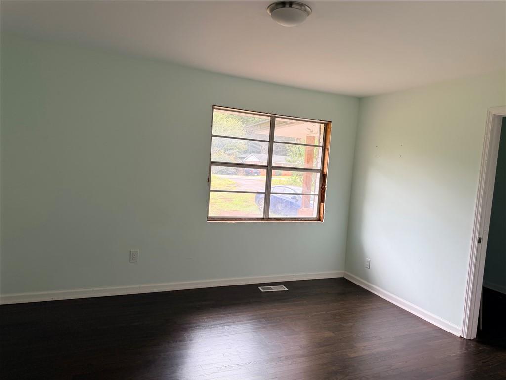412 E Mcintosh Road Property Photo 6