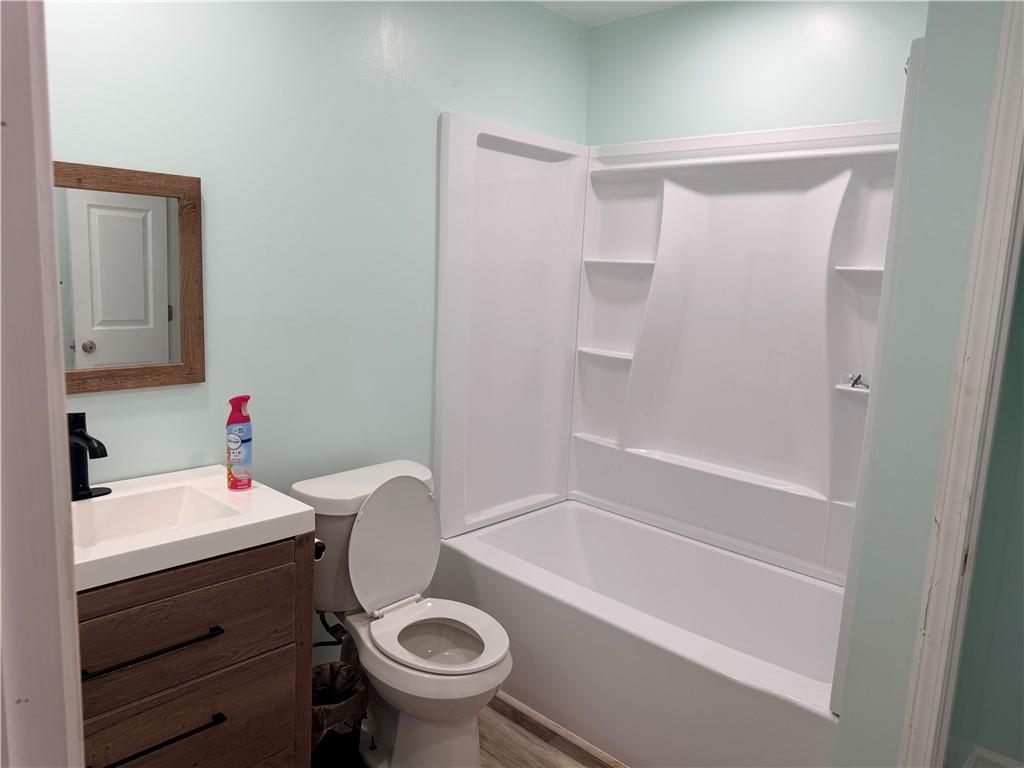 412 E Mcintosh Road Property Photo 7