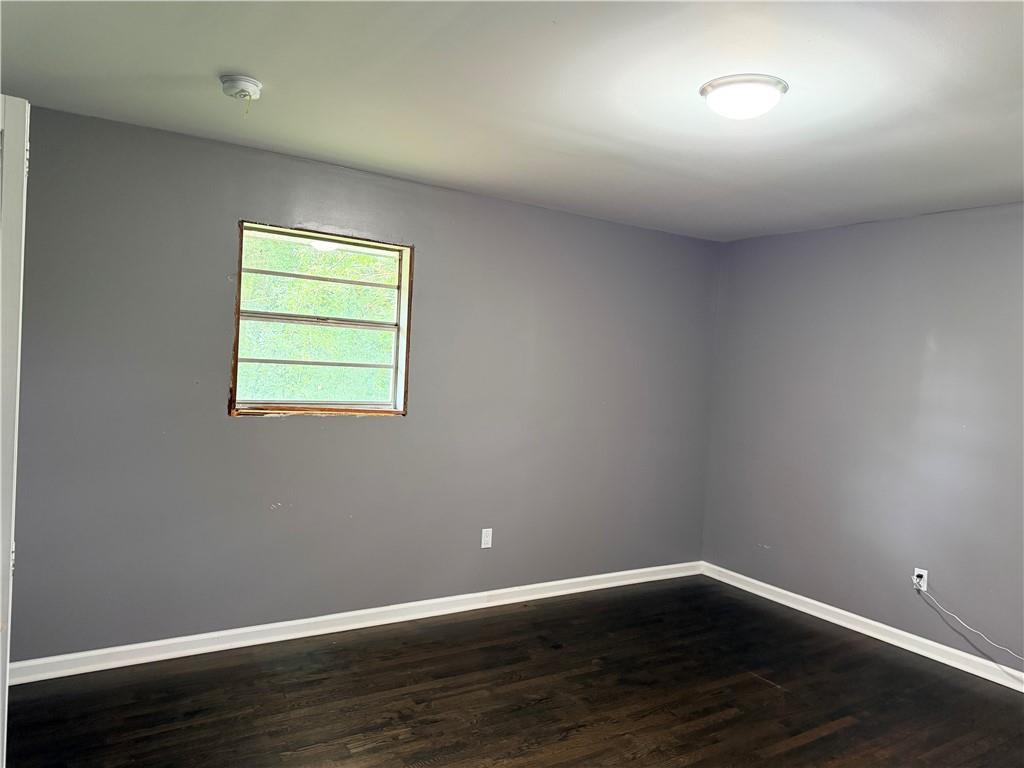 412 E Mcintosh Road Property Photo 8