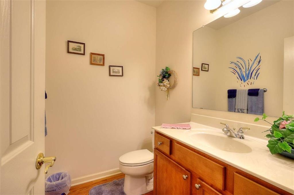 4295 Lakeside Boulevard Property Photo 11