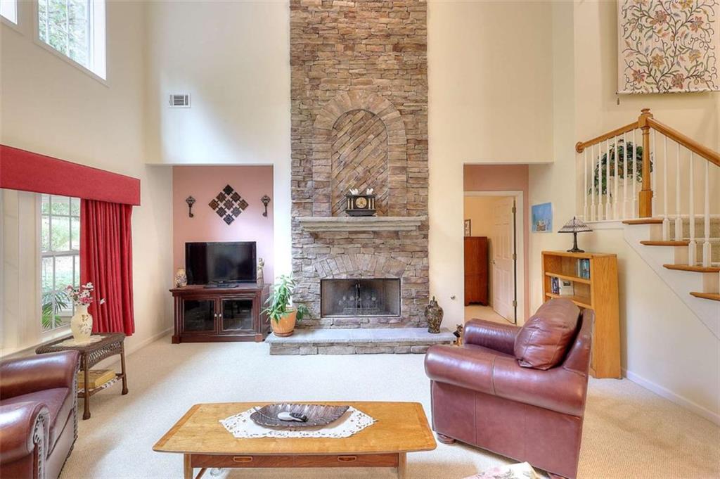 4295 Lakeside Boulevard Property Photo 15