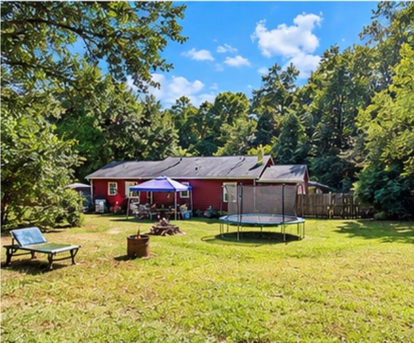 5846 Fox Run Property Photo 3