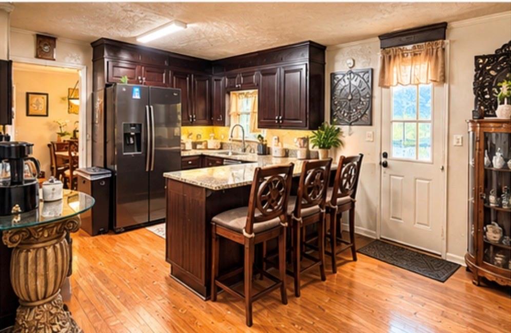 5846 Fox Run Property Photo 5