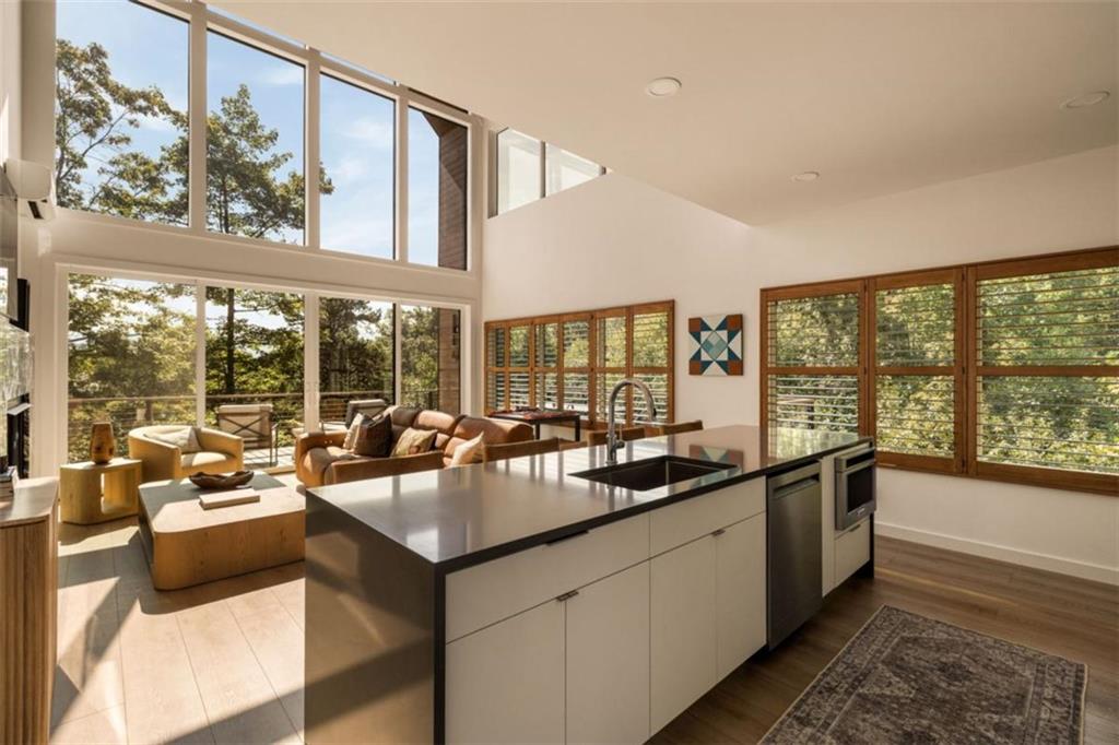 88 This Way Property Photo 4
