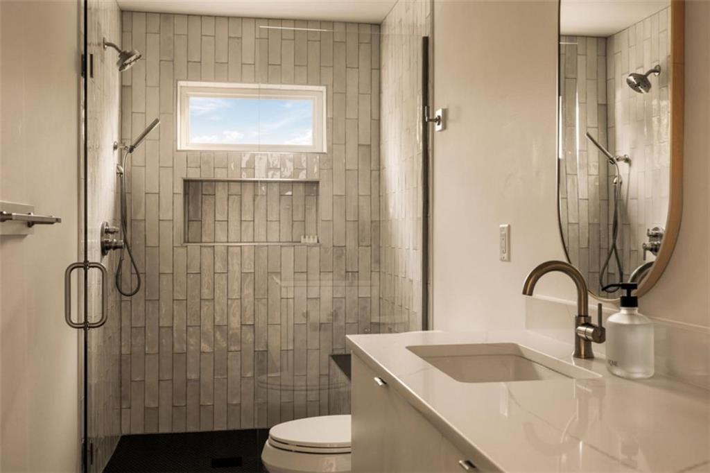 88 This Way Property Photo 58