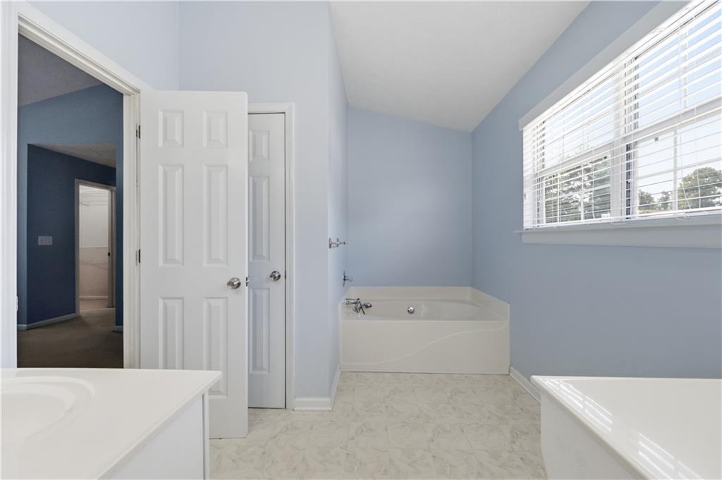 3279 Benthollow Lane Property Photo 13