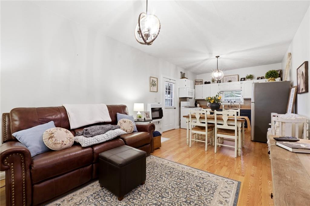 5 Elaine Drive Property Photo 4