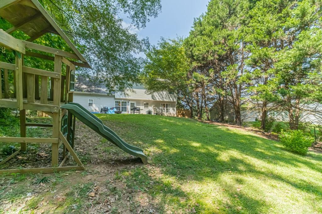 815 Sterling Place Property Photo 36