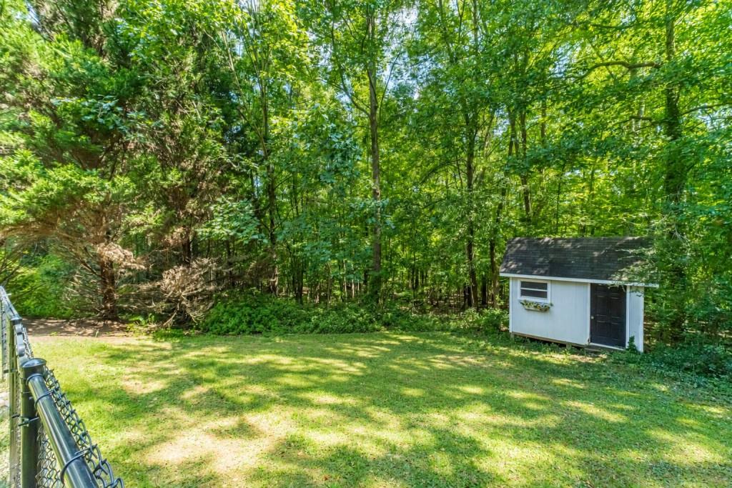 815 Sterling Place Property Photo 40