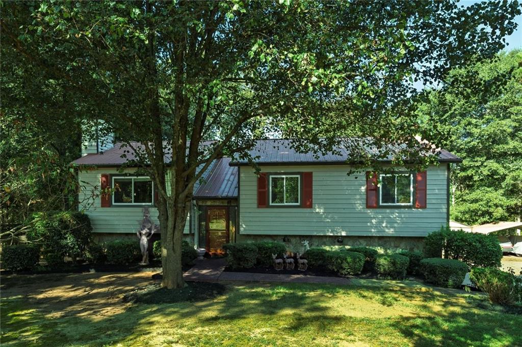 101 Holly Creek Court Property Photo 1