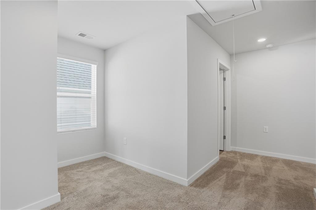 302 Glenhaven Drive Property Photo 12