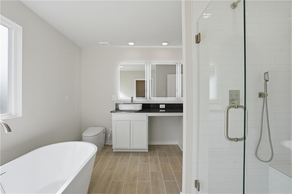 302 Glenhaven Drive Property Photo 18