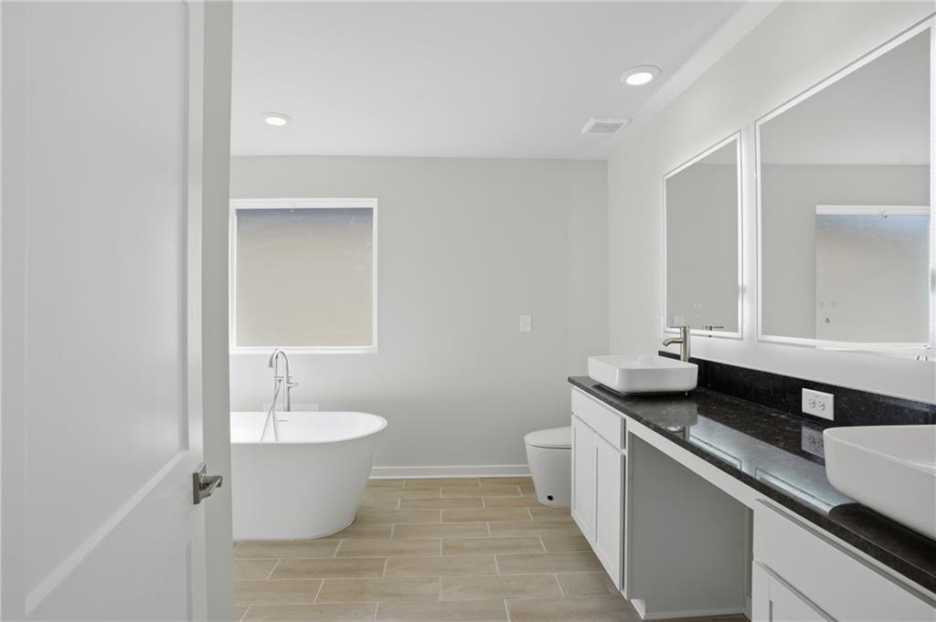 302 Glenhaven Drive Property Photo 19