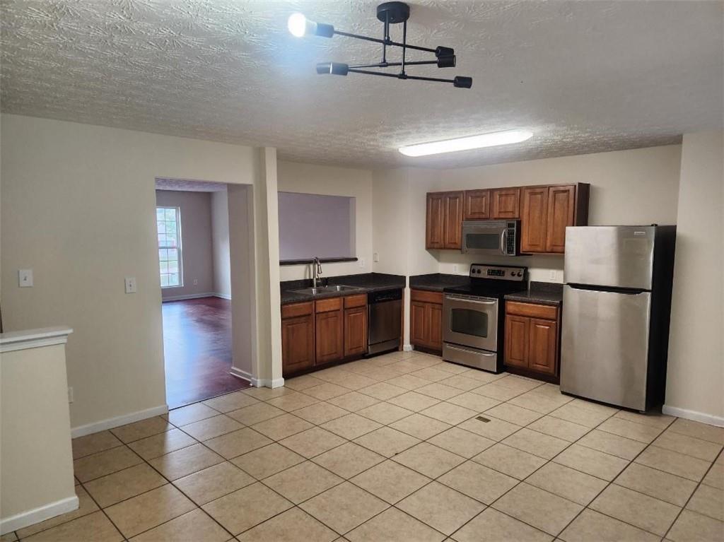 1736 Redan E Property Photo 8