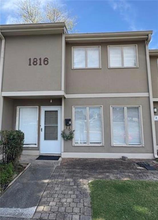 1816 Ashborough Road Se Unit E Property Photo 1