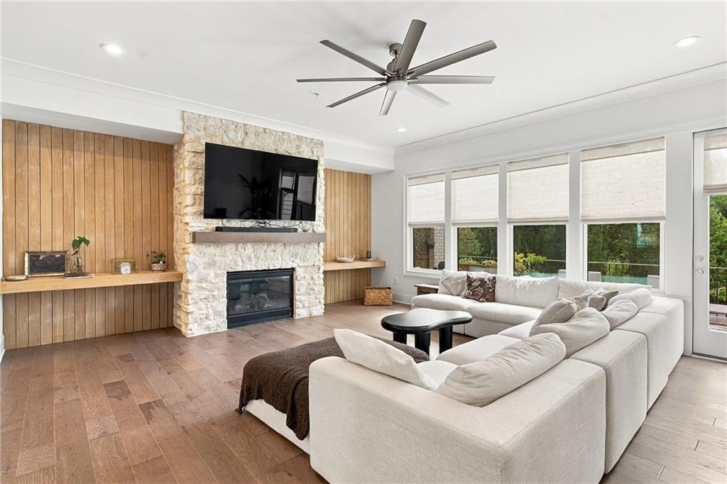 6742 Encore Boulevard Property Photo 5
