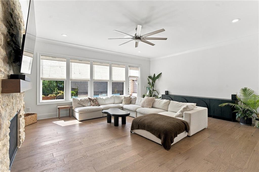 6742 Encore Boulevard Property Photo 6