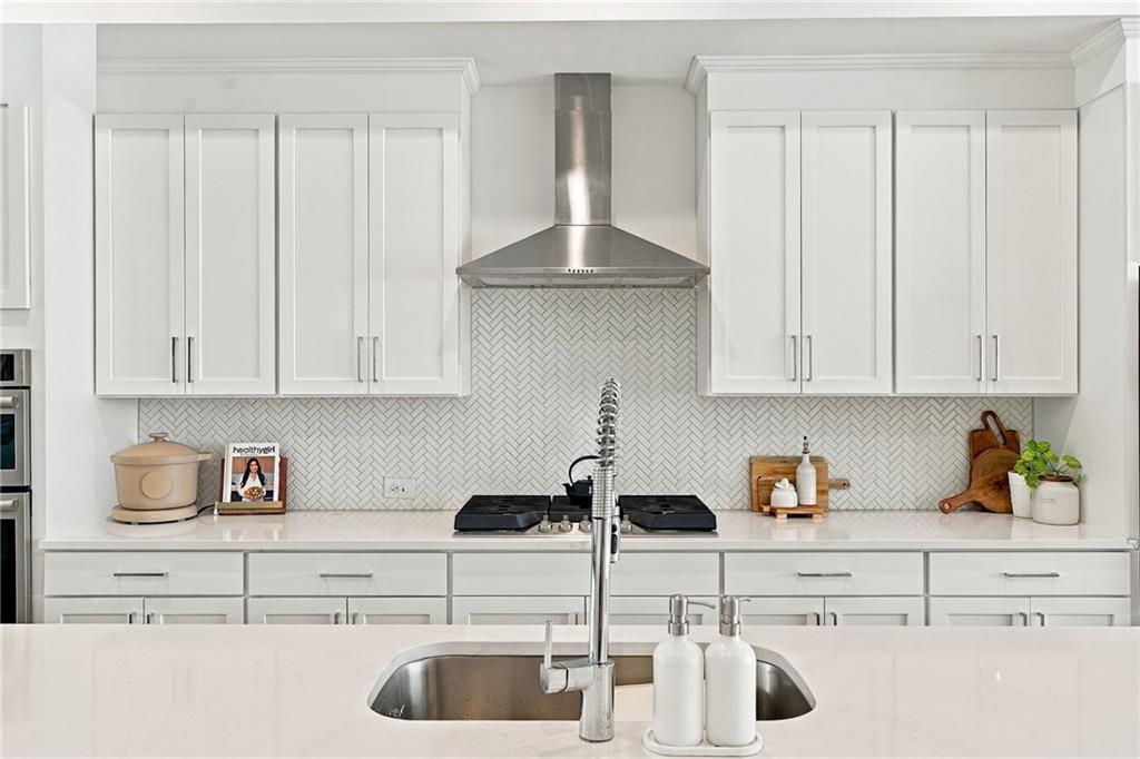 6742 Encore Boulevard Property Photo 14