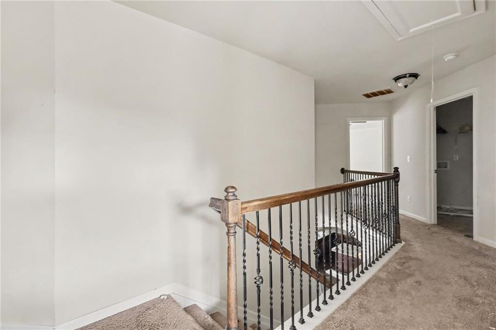 646 Toronto Circle Property Photo 16
