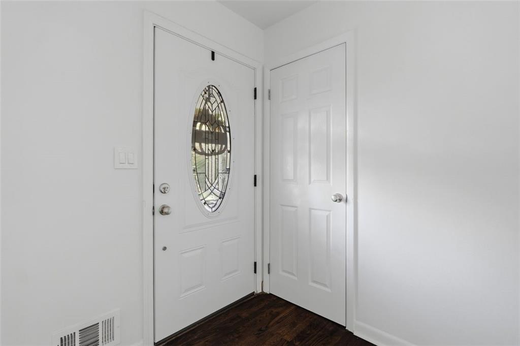 4205 Commodore Drive Property Photo 10