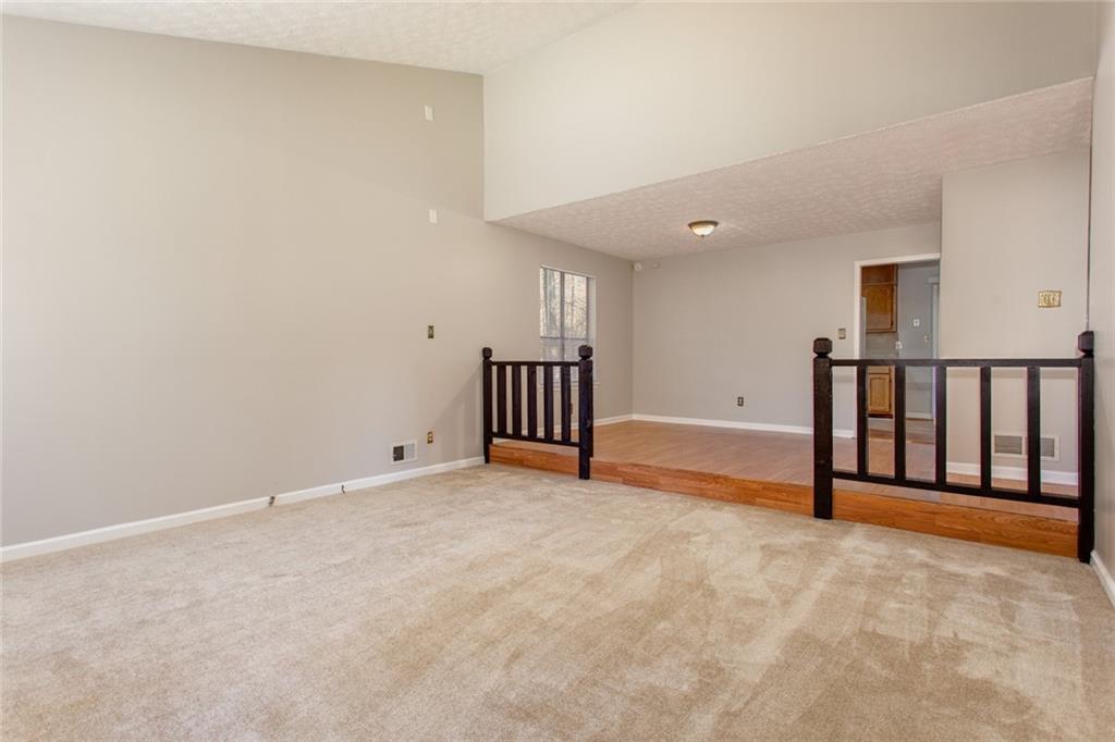 8642 Plumtree Drive Property Photo 9
