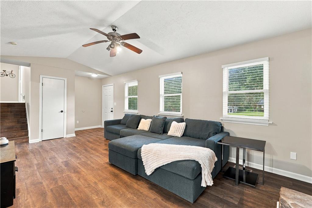 191 Wana Circle Se Property Photo 4