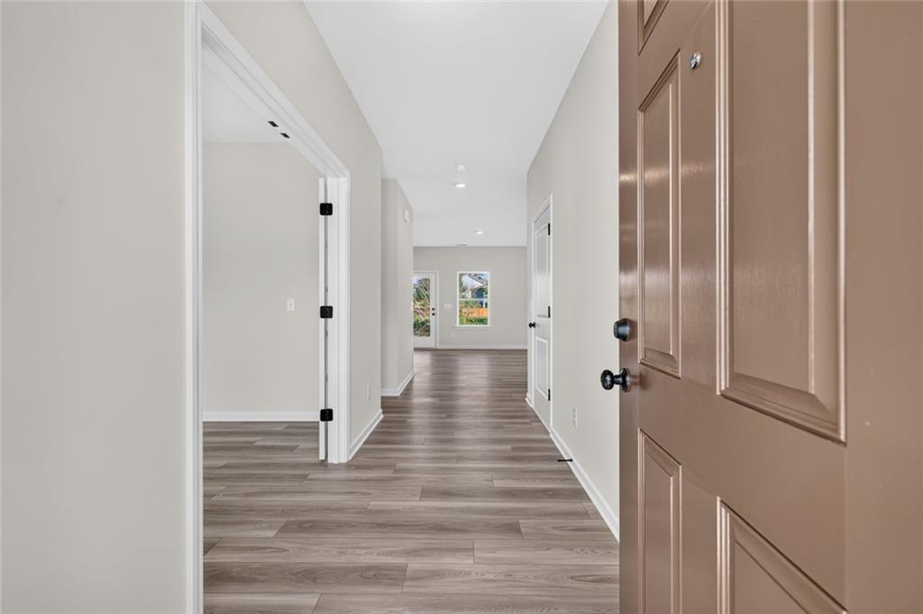 115 Shire Loop Property Photo 3