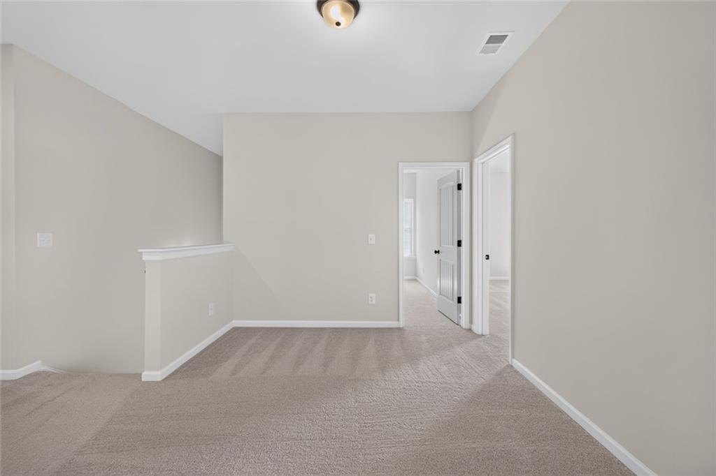 115 Shire Loop Property Photo 23