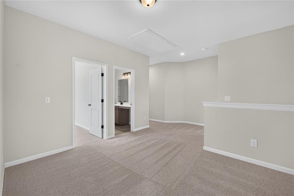 115 Shire Loop Property Photo 24