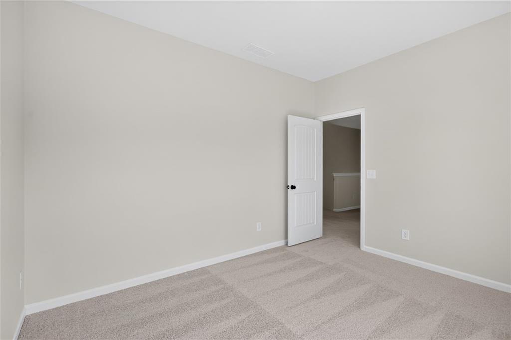 115 Shire Loop Property Photo 38