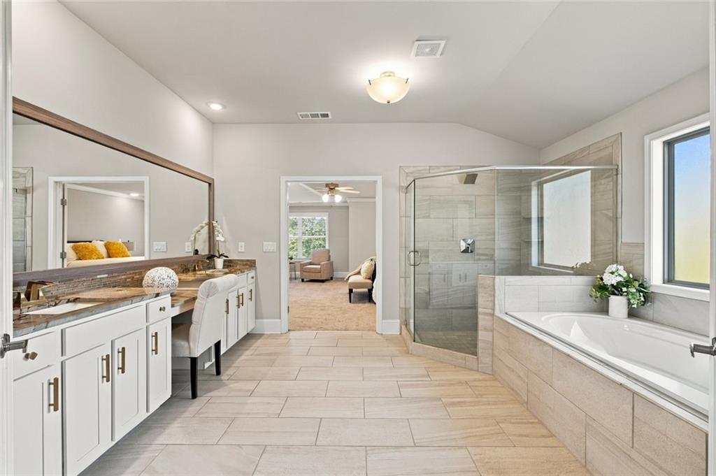 7837407 Property Photo 33
