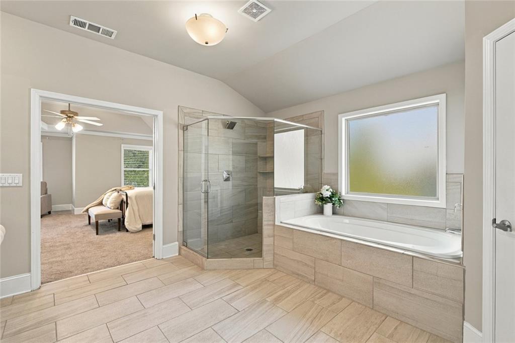 7837407 Property Photo 35