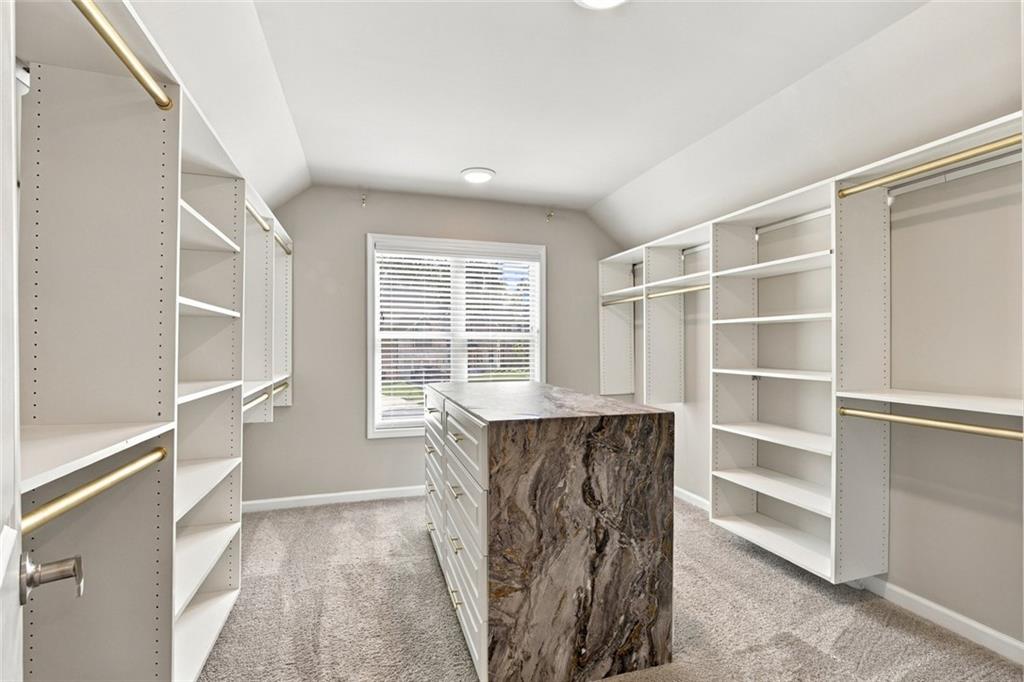 7837407 Property Photo 37