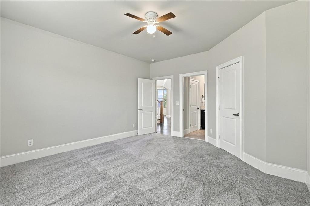 7837407 Property Photo 44