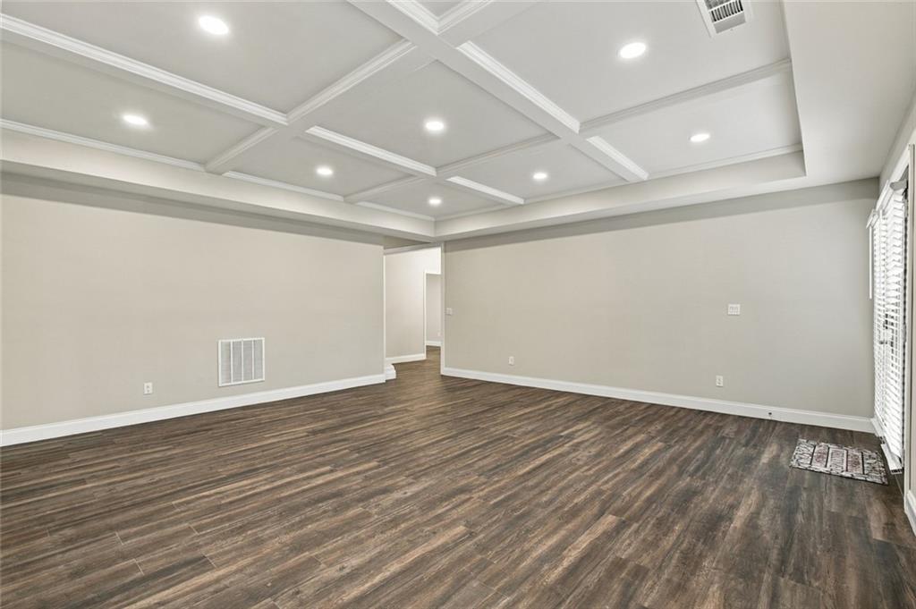 7837407 Property Photo 55