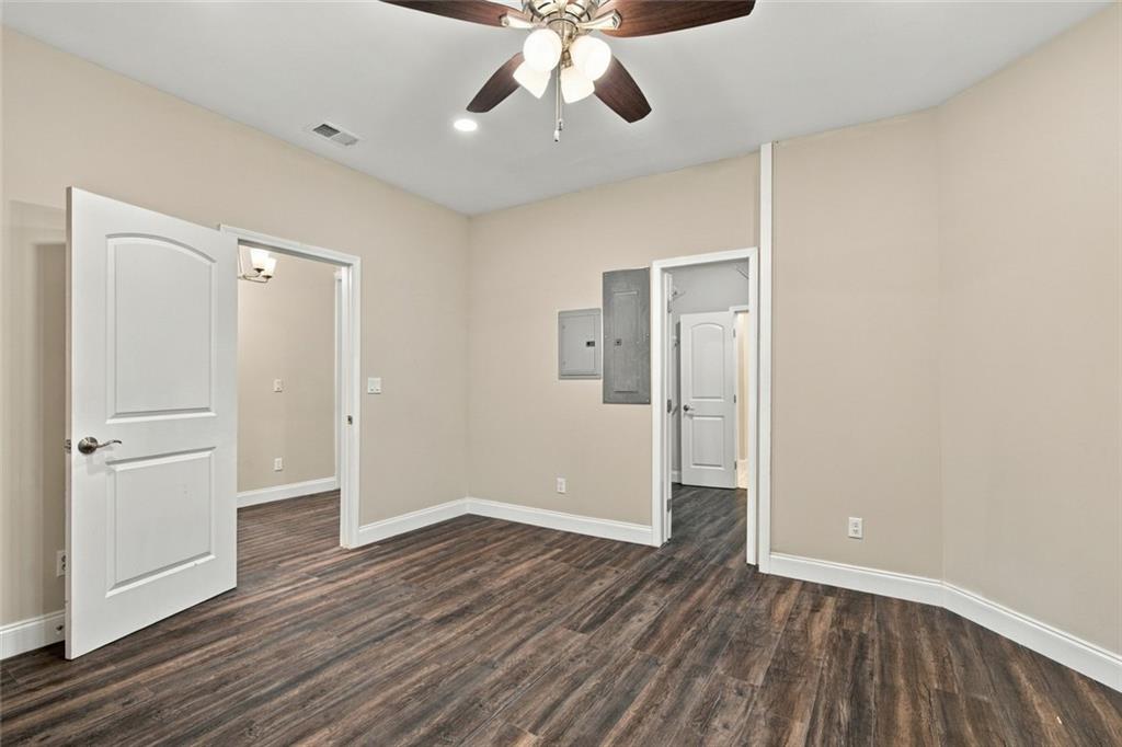 7837407 Property Photo 60