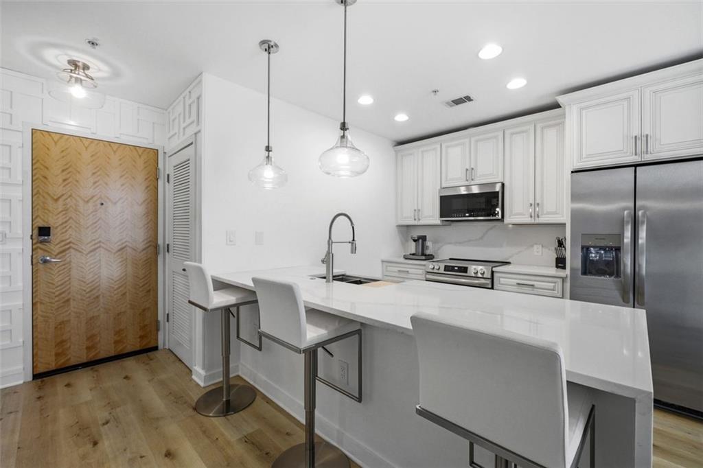 400 W Peachtree Street Nw Unit 705 Property Photo 1