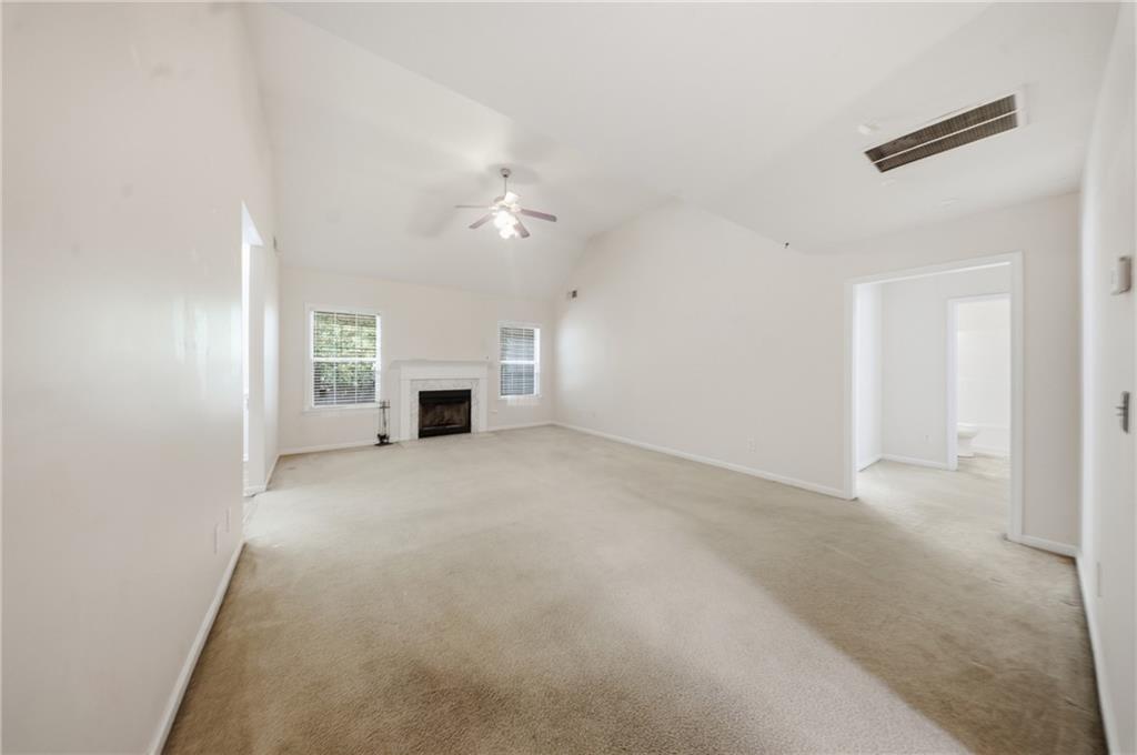 177 Revolutionary Drive Property Photo 3