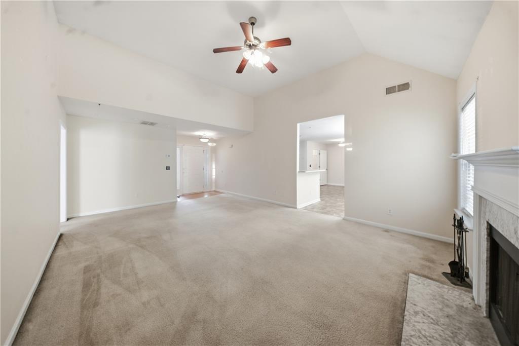 177 Revolutionary Drive Property Photo 4