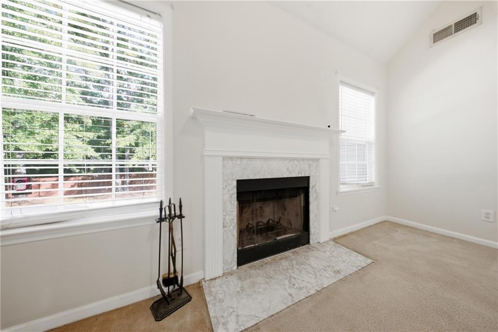 177 Revolutionary Drive Property Photo 5